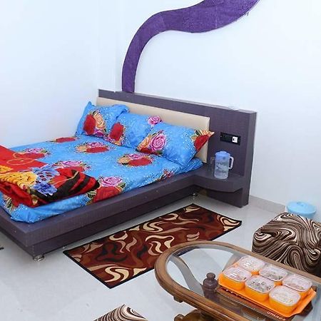 Hotel Nikunj Ashta  Luaran gambar